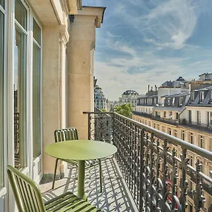 4* Aparthotel Numa Champs-elysees